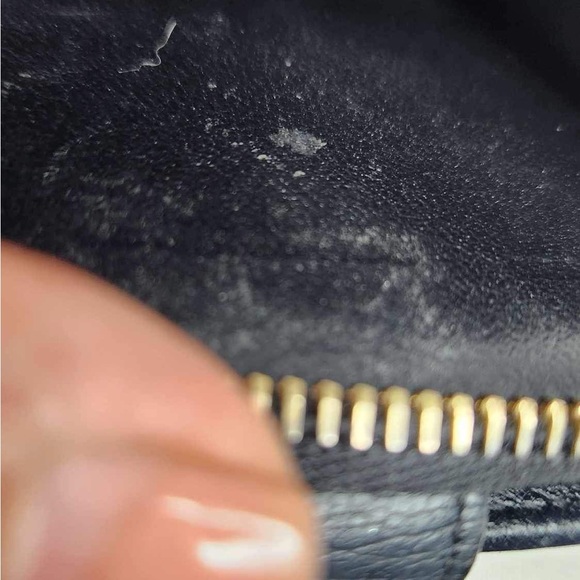 YSL YVES SAINT LAURENT SHORT ZIPPY SNAP WALLET/GENDERLESS - Picture 12 of 16